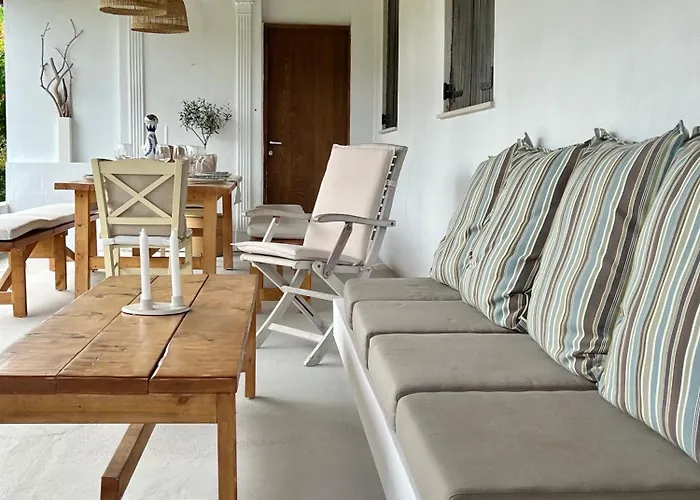 בית נופש Seaview House חניוטי